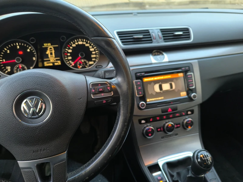 VW Passat B7, снимка 6 - Автомобили и джипове - 48921706