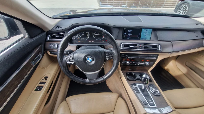 BMW 730, снимка 14 - Автомобили и джипове - 49569036