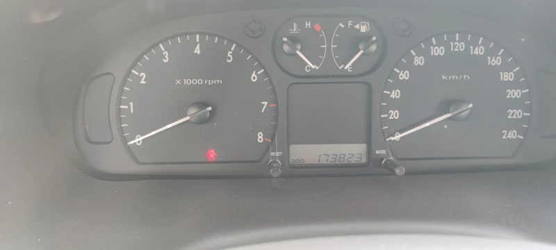 Kia Magentis, снимка 2 - Автомобили и джипове - 51156866