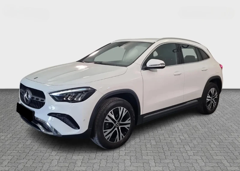 Mercedes-Benz GLA 180, снимка 2 - Автомобили и джипове - 52621901