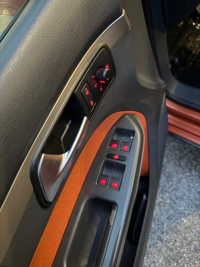 VW Touran CROSS TOURAN, снимка 14 - Автомобили и джипове - 52682578