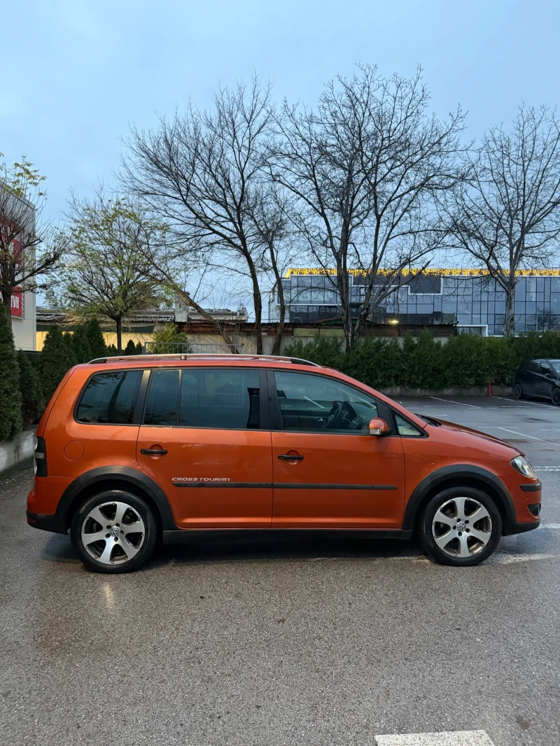 VW Touran CROSS TOURAN, снимка 5 - Автомобили и джипове - 52682578