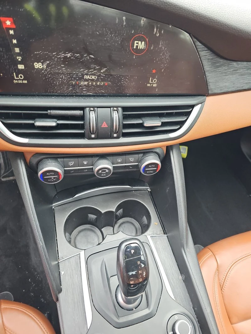 Alfa Romeo Giulia, снимка 11 - Автомобили и джипове - 52811725