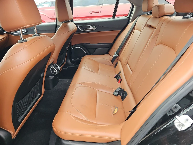 Alfa Romeo Giulia, снимка 13 - Автомобили и джипове - 52811725