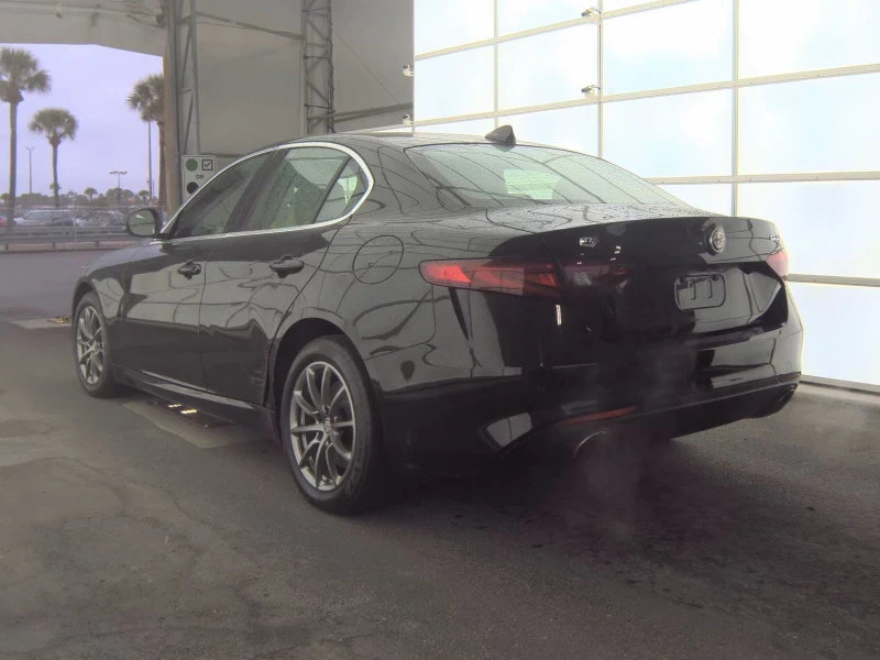 Alfa Romeo Giulia, снимка 6 - Автомобили и джипове - 52811725