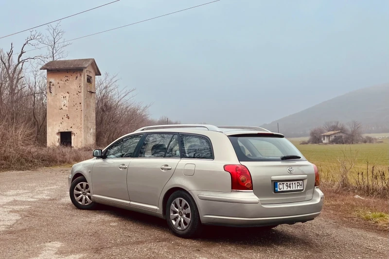 Toyota Avensis T25, снимка 8 - Автомобили и джипове - 53213178