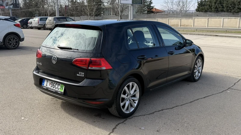 VW Golf 1.6 TDI, снимка 5 - Автомобили и джипове - 53497370
