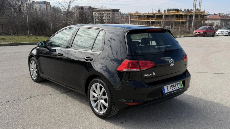 VW Golf 1.6 TDI, снимка 4 - Автомобили и джипове - 53497370