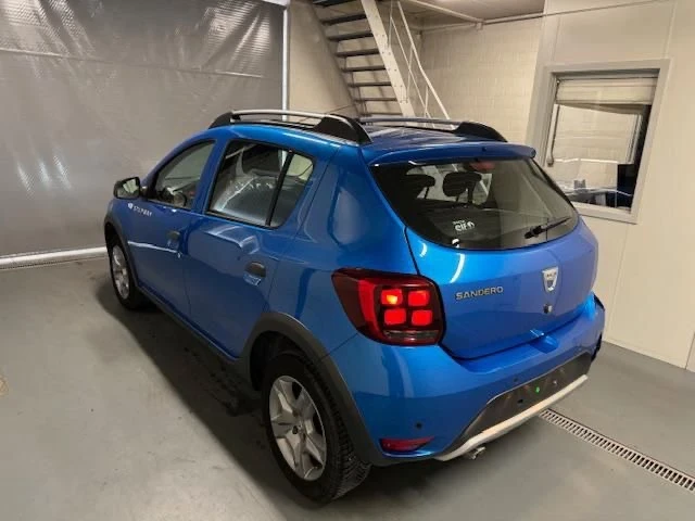 Dacia Sandero 0.9 Stepway, снимка 16 - Автомобили и джипове - 47492767