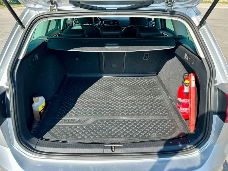 VW Golf 2.0TDI Bi-Xenon Масаж Нави, снимка 15 - Автомобили и джипове - 52328042