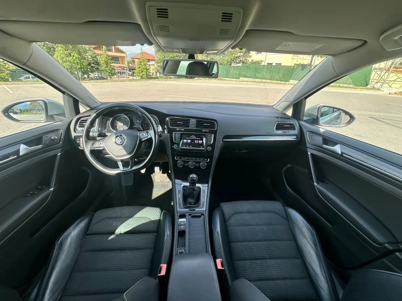 VW Golf 2.0TDI Bi-Xenon Масаж Нави, снимка 14 - Автомобили и джипове - 52328042