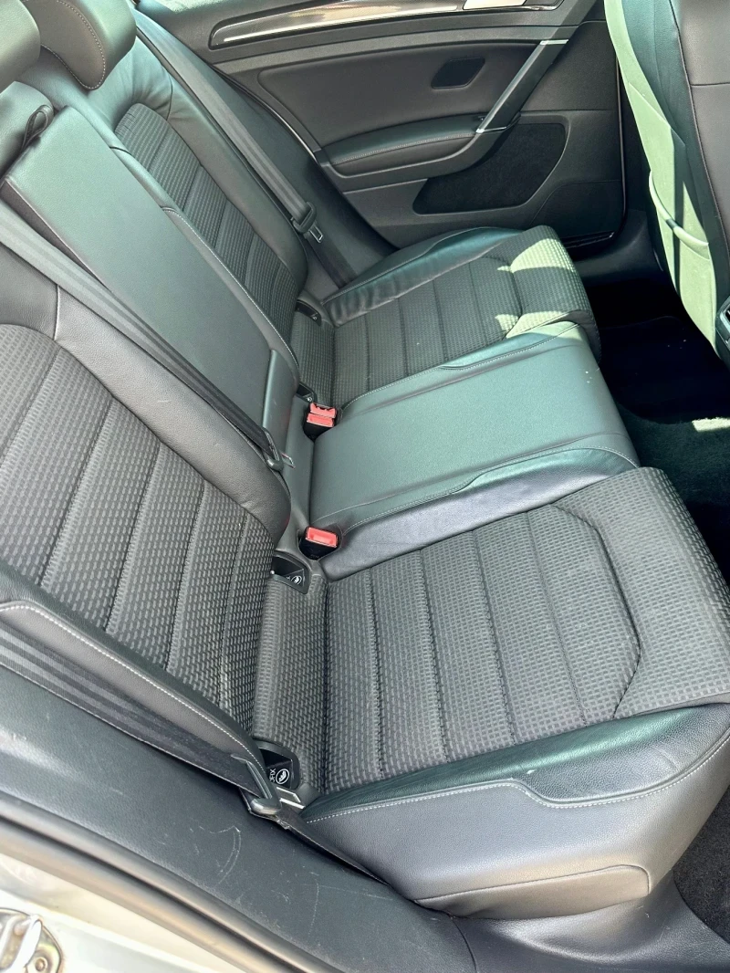 VW Golf 2.0TDI Bi-Xenon Масаж Нави, снимка 12 - Автомобили и джипове - 52328042