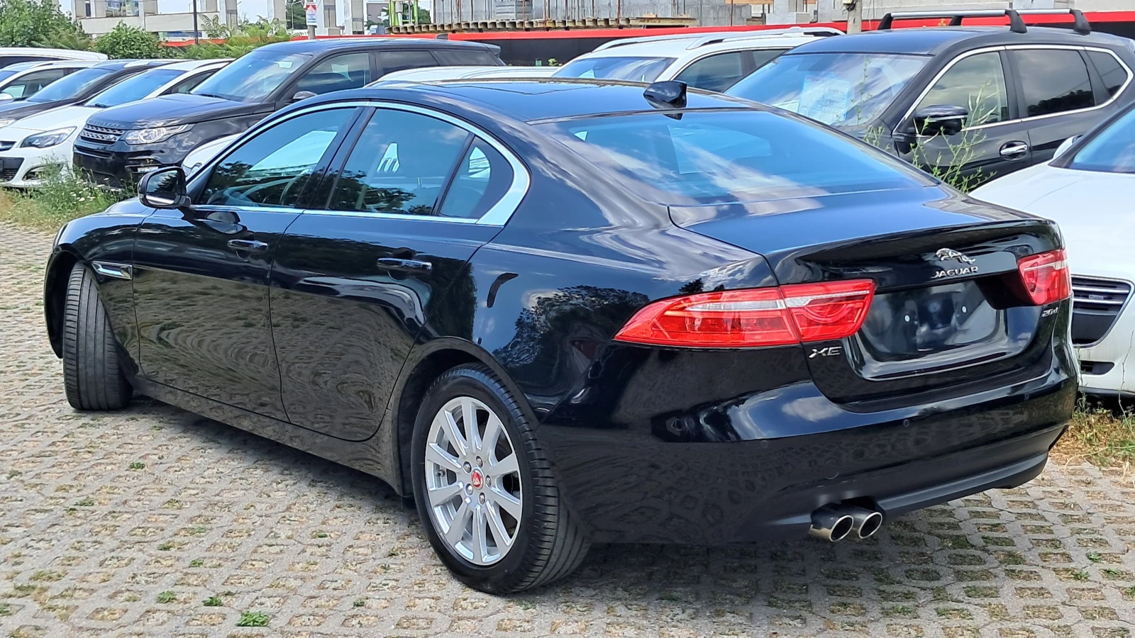 Jaguar XE FULL РЕАЛ КМ ИЗКЛЮЧИТЕЛН СЕРВ КНИЖК УНИКТ КОЖА НАВ, снимка 4 - Автомобили и джипове - 23808367