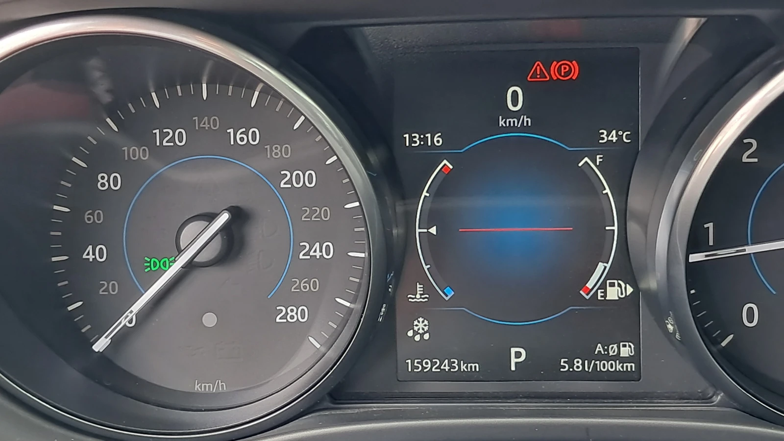 Jaguar XE FULL РЕАЛ КМ ИЗКЛЮЧИТЕЛН СЕРВ КНИЖК УНИКТ КОЖА НАВ, снимка 12 - Автомобили и джипове - 23808367