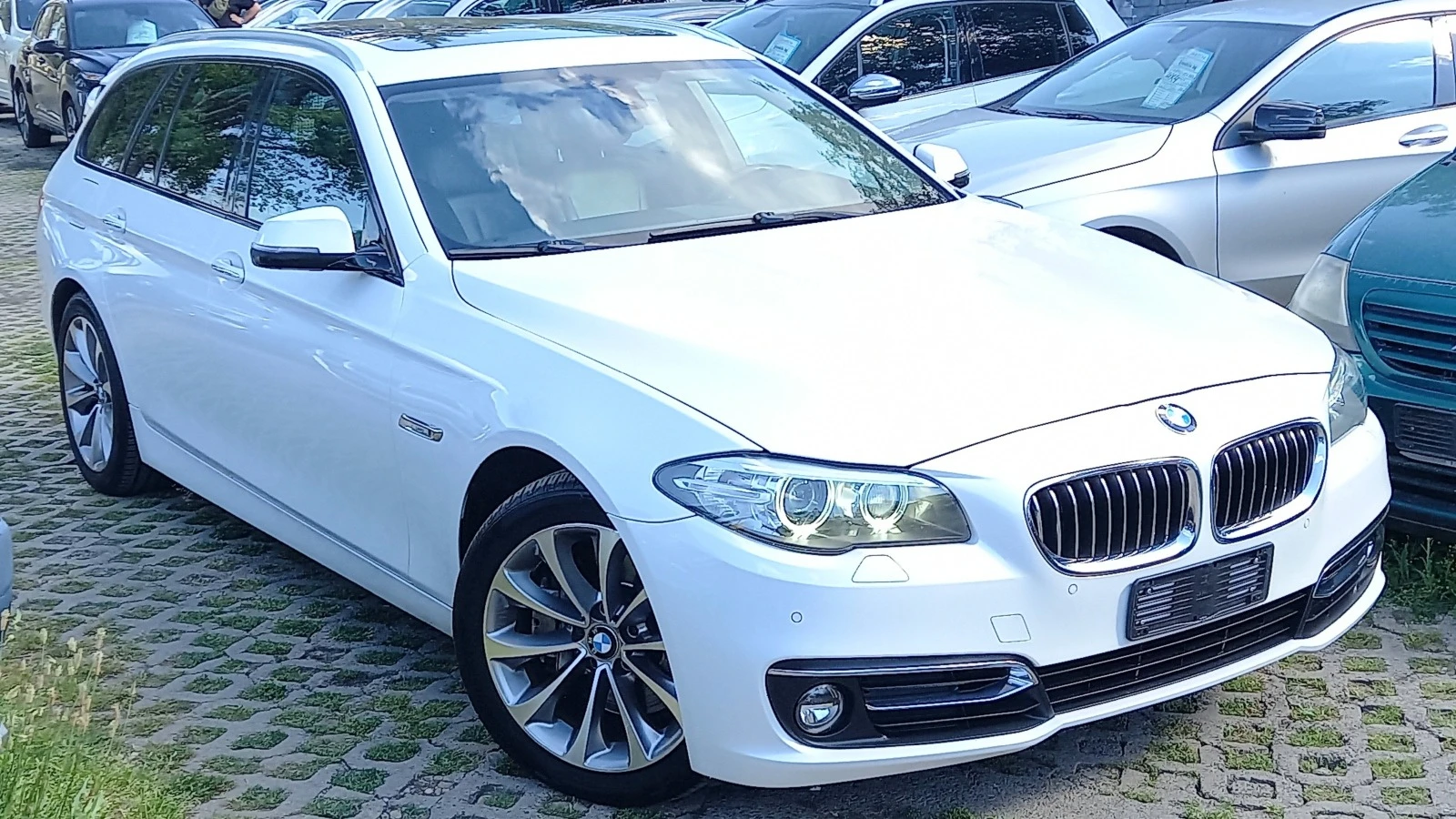 BMW 530 4Х4 FULL LUXURY ИЗКЛЮЧИТЕЛА СЕРВИ КНИЖ ПАНОР ХедЪп - изображение 3