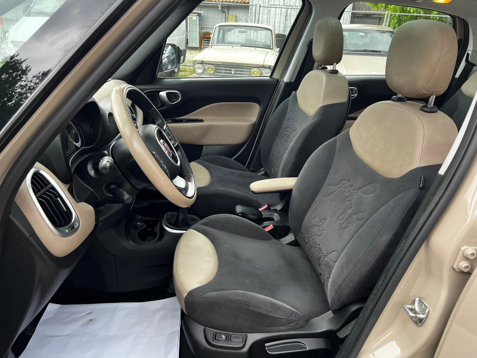 Fiat 500L КОЖА* НАВИ* УНИКАТ* 2КЛЮЧА* РЕАЛНИ КМ.*  - изображение 8
