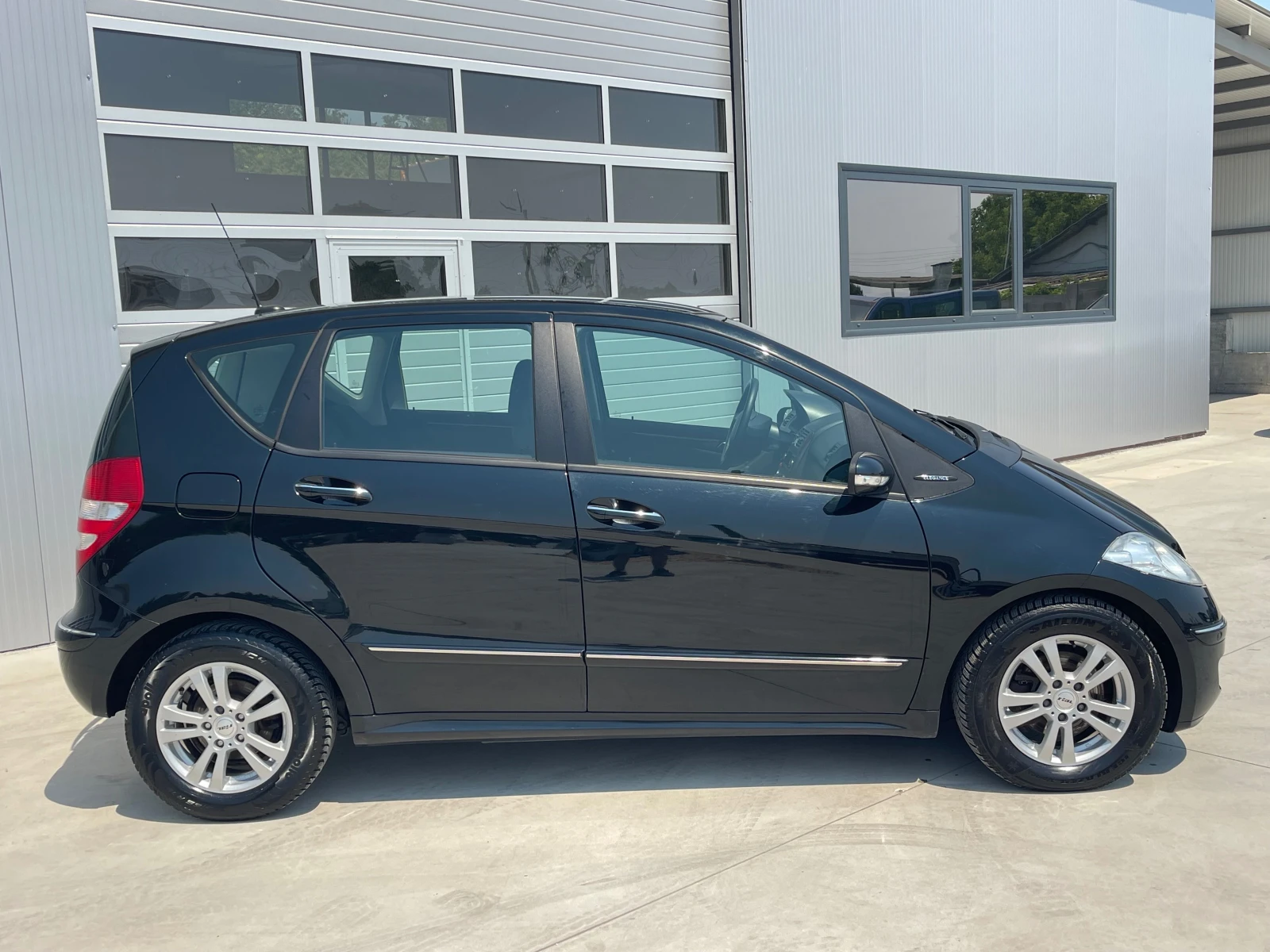 Mercedes-Benz A 180 Elegance - изображение 5