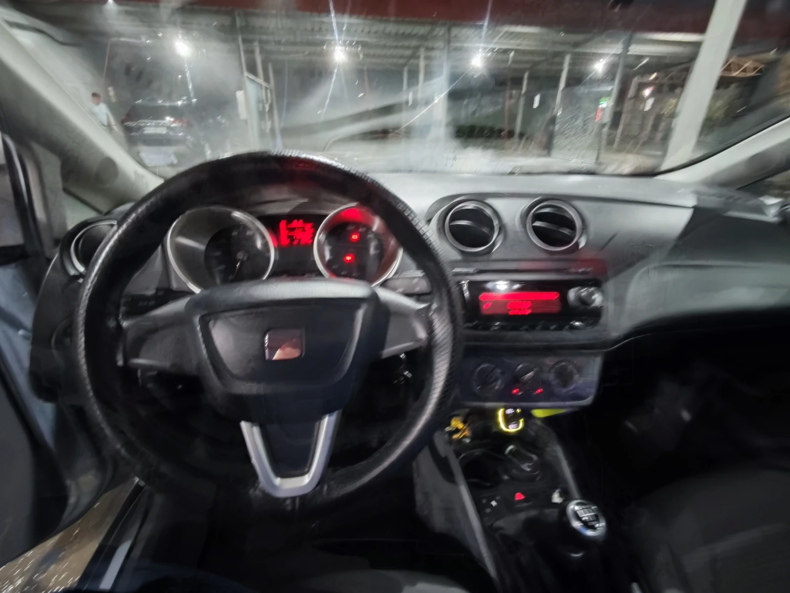 Seat Ibiza  - изображение 7