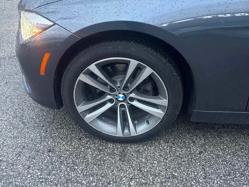 BMW 330 * xDrive * CARFAX *    | Mobile.bg   7