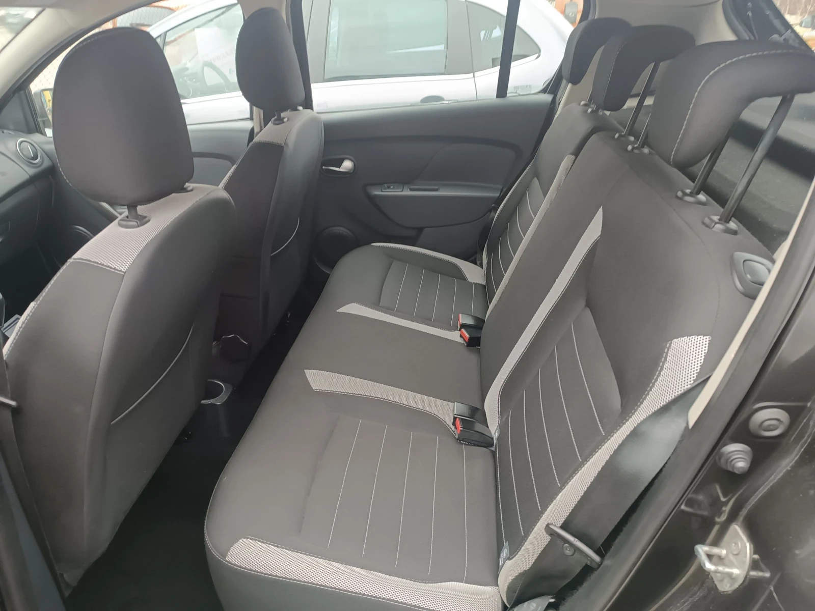 Dacia Sandero Stepway - изображение 10