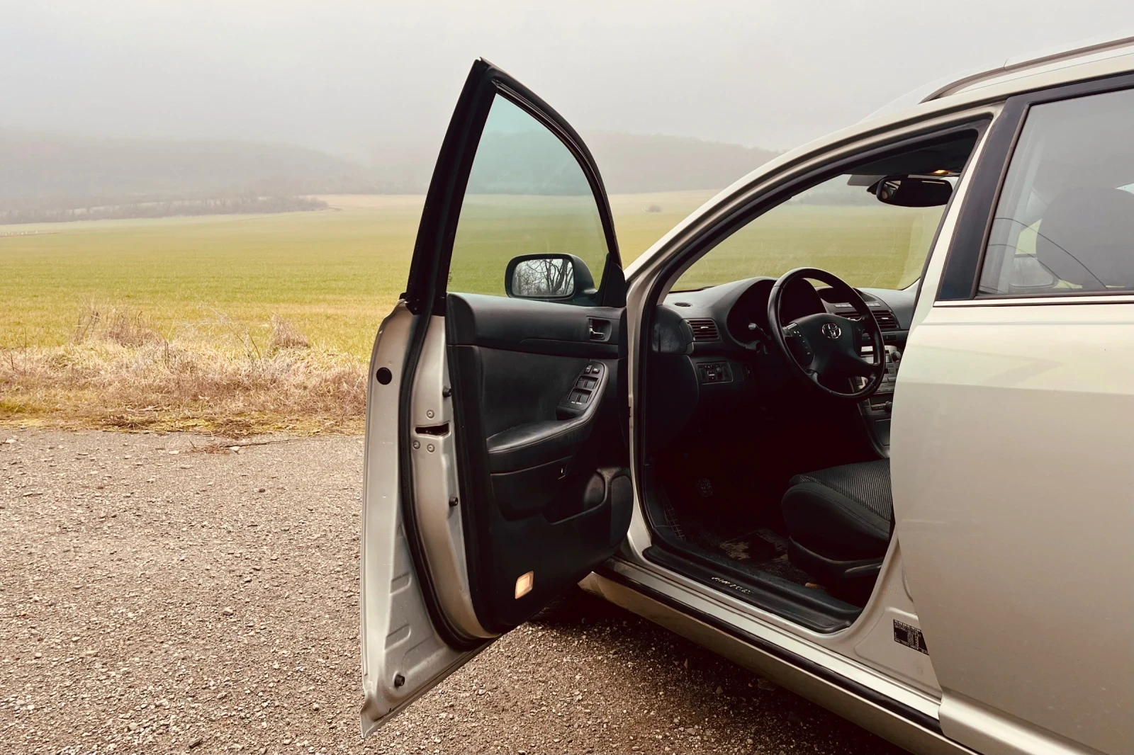 Toyota Avensis 1.8 ���., 129 �.�. | Mobile.bg � ����������� 12