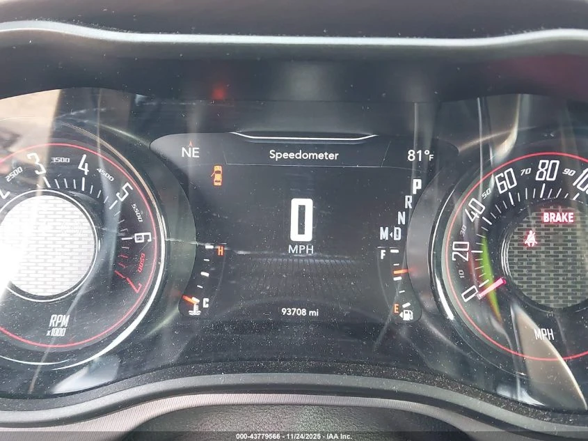 Dodge Challenger 3.6L V-6 DOHC, VVT, 305HP Rear Wheel Drive | Mobile.bg � ����������� 12