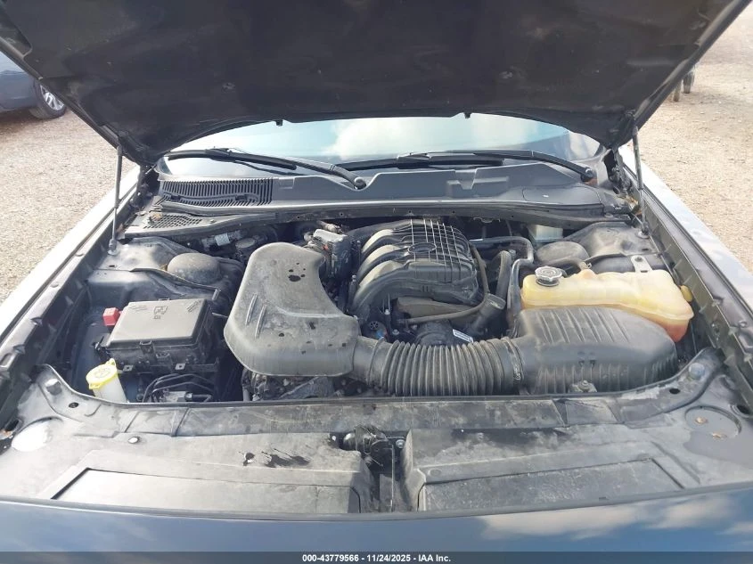 Dodge Challenger 3.6L V-6 DOHC, VVT, 305HP Rear Wheel Drive | Mobile.bg � ����������� 15
