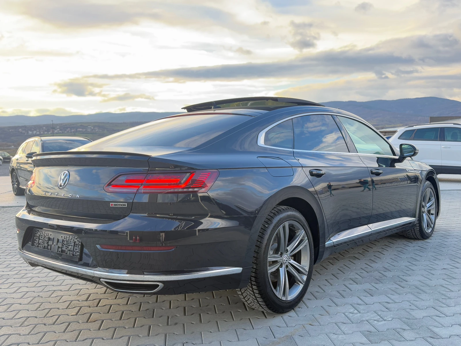 VW Arteon 2.0TDI 190 ks 4 Motion R line Собствен лизинг !!! - изображение 5