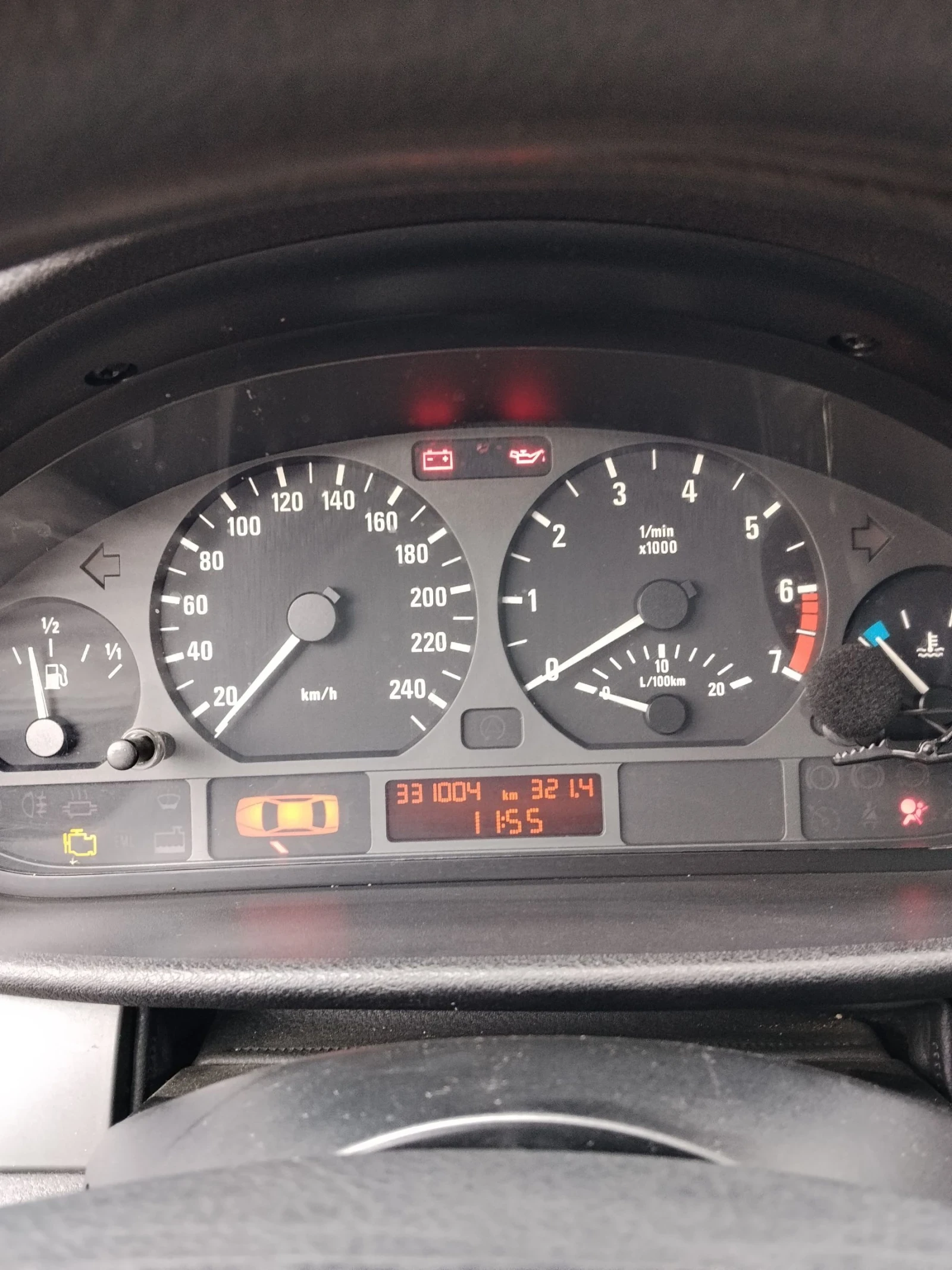 BMW 318, снимка 10 - Автомобили и джипове - 53934684