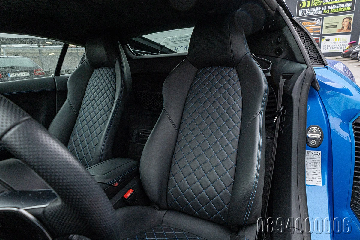 Audi R8 V10 5.2FSI PERFORMANCE CARBON CERAMIC B&O ГАРАНЦИЯ, снимка 11 - Автомобили и джипове - 54059890