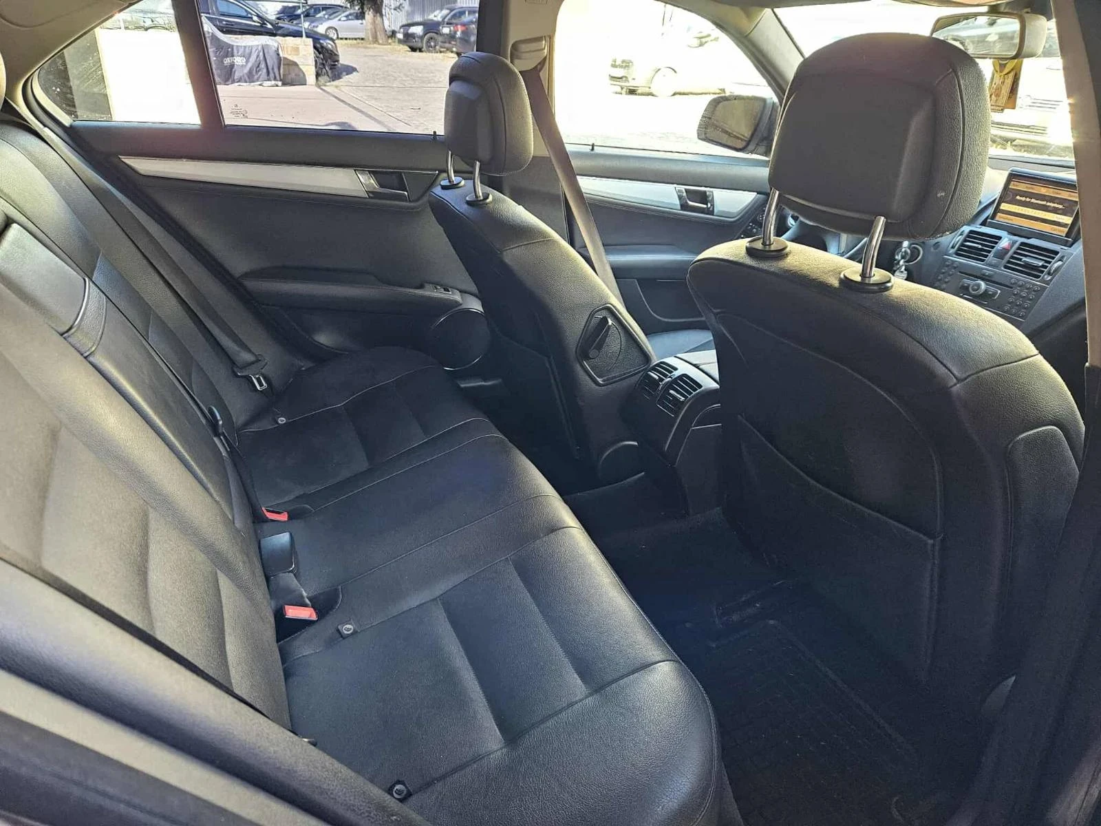 Mercedes-Benz C 320 CDI 4-Matic, снимка 8 - Автомобили и джипове - 54128615