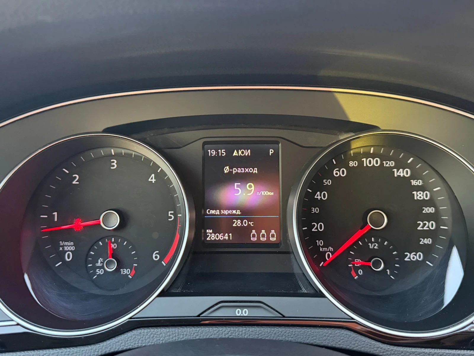 VW Passat Нов внос от Белгия!, снимка 10 - Автомобили и джипове - 54682856