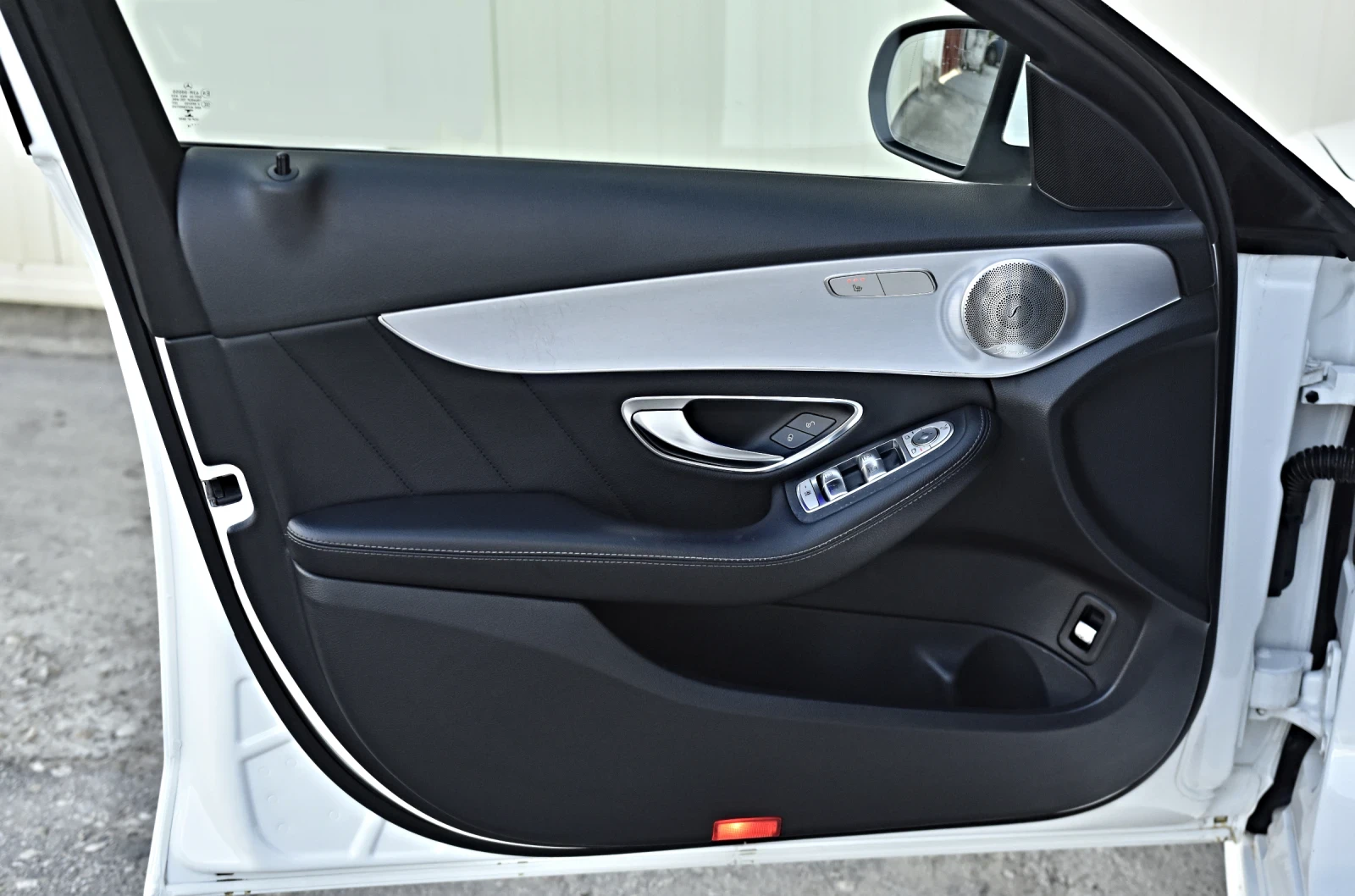 Mercedes-Benz C 220 D 9G AMG-Optik 360 MULTIBEAM BURMESTER COCKPIT PAN, снимка 15 - Автомобили и джипове - 54918991