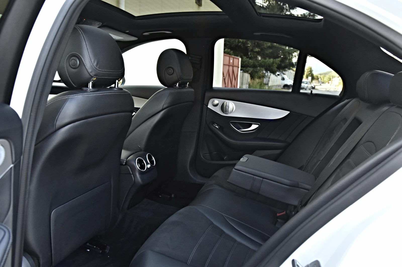 Mercedes-Benz C 220 D 9G AMG-Optik 360 MULTIBEAM BURMESTER COCKPIT PAN, снимка 16 - Автомобили и джипове - 54918991