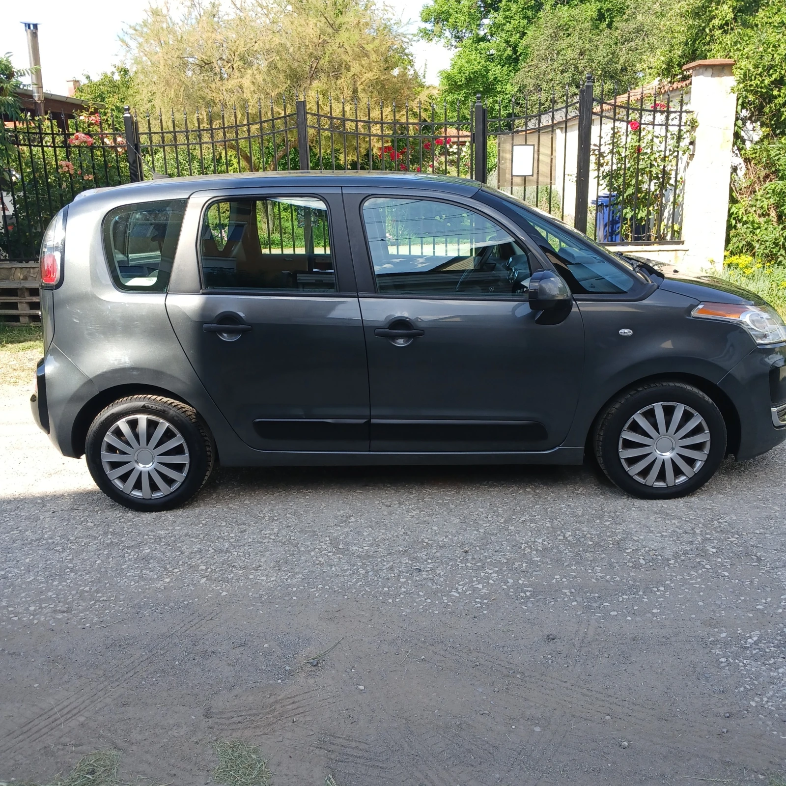 Citroen C3 Picasso 1.6 .HDI., снимка 9 - Автомобили и джипове - 54995733