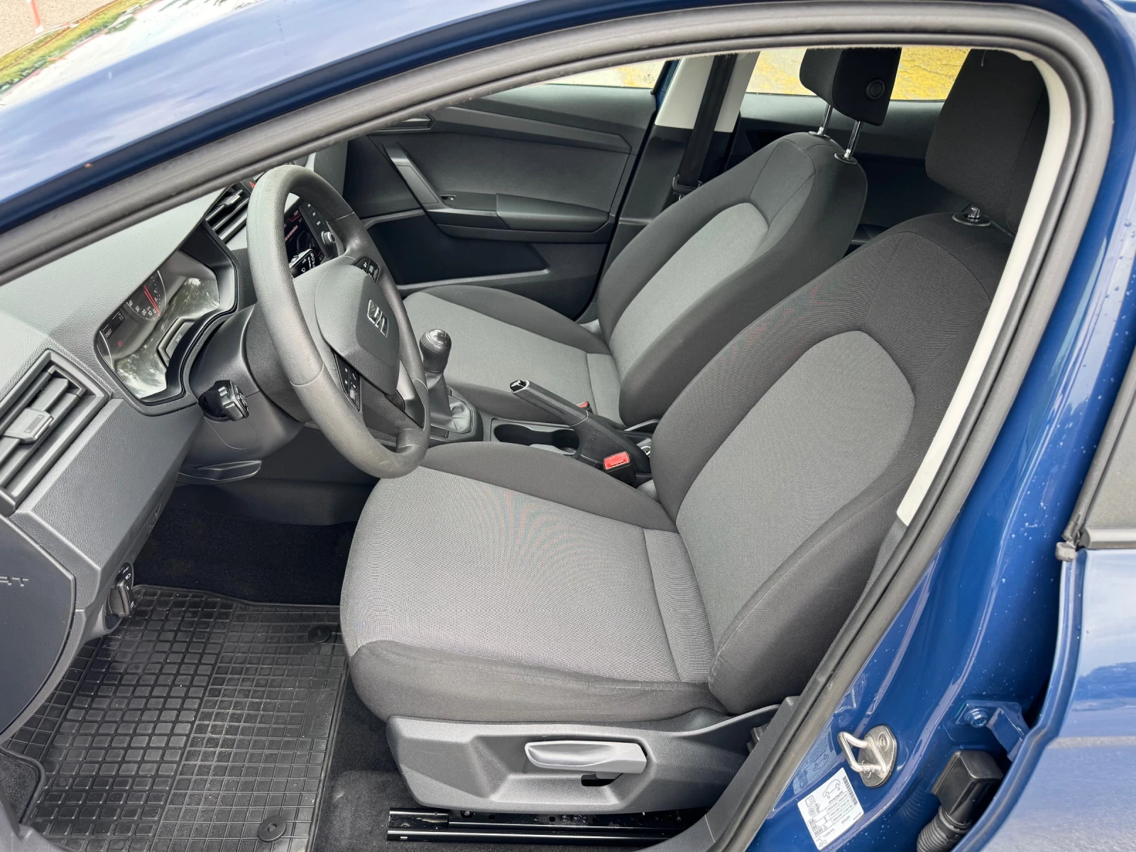 Seat Ibiza 1.6 TDI, снимка 8 - Автомобили и джипове - 55152830