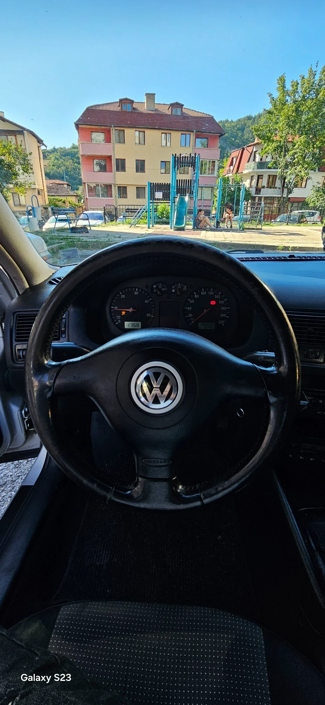 VW Golf, снимка 5 - Автомобили и джипове - 55503378