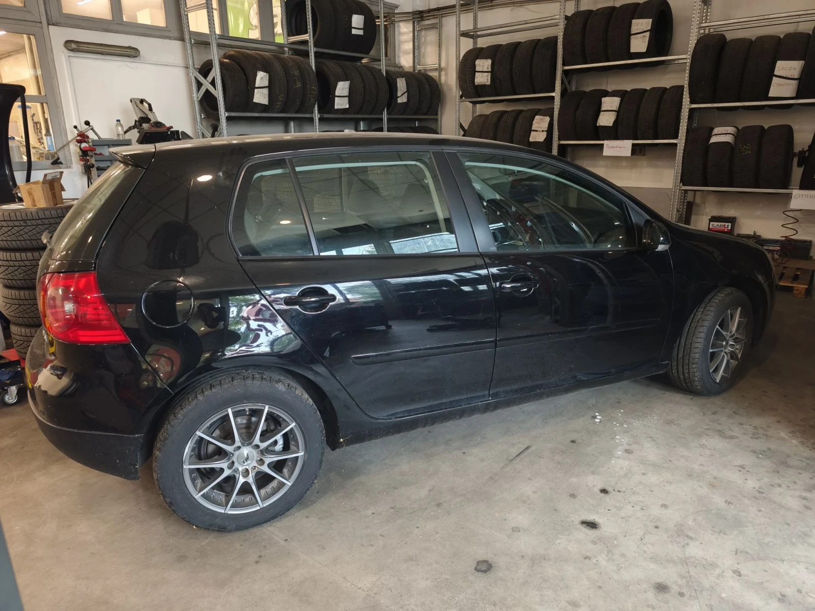 VW Golf, снимка 2 - Автомобили и джипове - 55978057