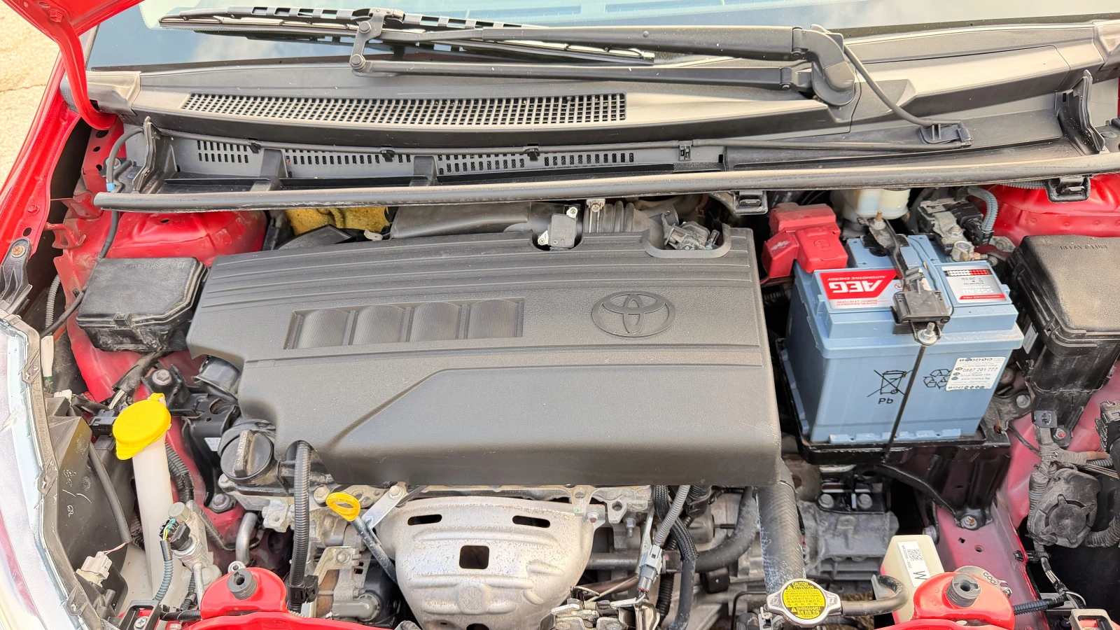 Toyota Yaris 1.3 VVT-I / 99к.с -42500км., снимка 14 - Автомобили и джипове - 56045943