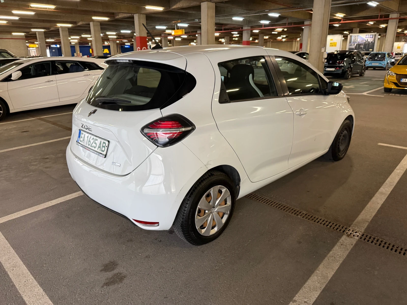 Renault Zoe, снимка 5 - Автомобили и джипове - 56259260