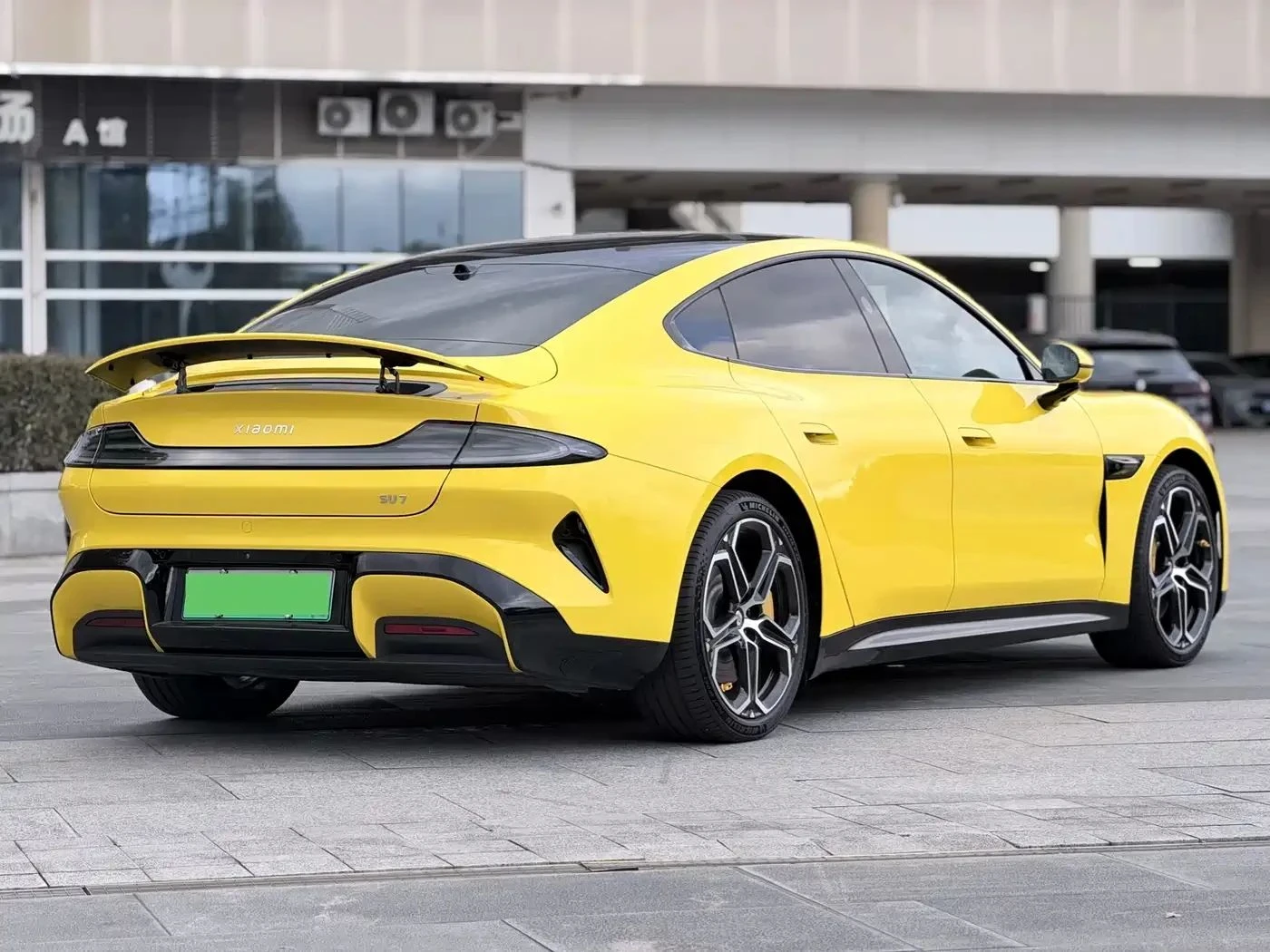 Xiaomi SU7, снимка 4 - Автомобили и джипове - 56700331