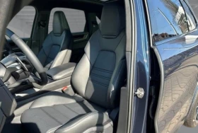 Porsche Cayenne Turbo E-Hybrid = Sport Design = Гаранция - 309340 лв. / 158163.03 € - 58162294 6
