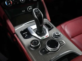 Alfa Romeo Stelvio * CARFAX * ЦЕНА ДО БГ, снимка 13