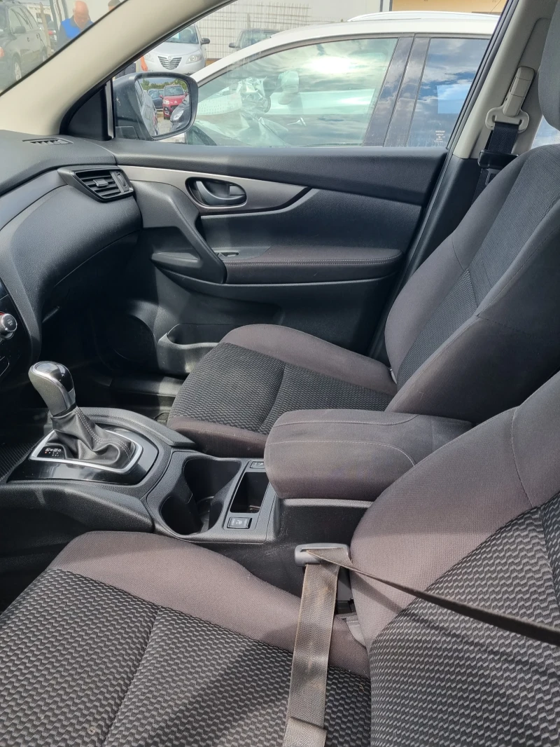 Nissan Qashqai AWD, снимка 11 - Автомобили и джипове - 47311959