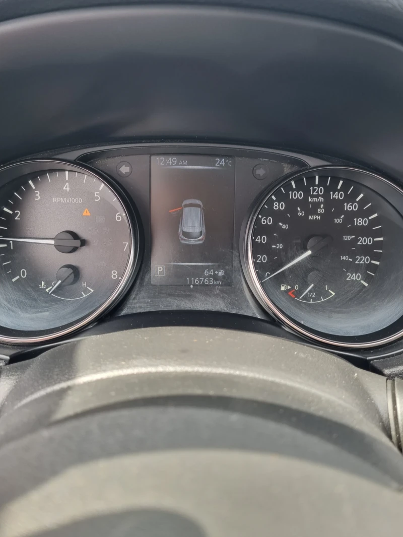 Nissan Qashqai AWD, снимка 13 - Автомобили и джипове - 47311959