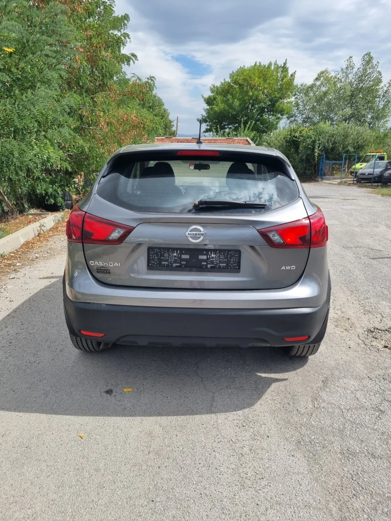 Nissan Qashqai AWD, снимка 6 - Автомобили и джипове - 47311959