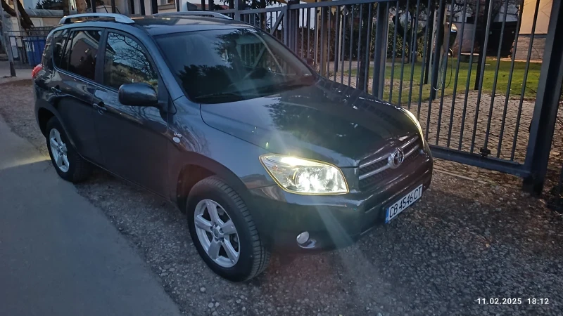 Toyota Rav4, снимка 1 - Автомобили и джипове - 49088706