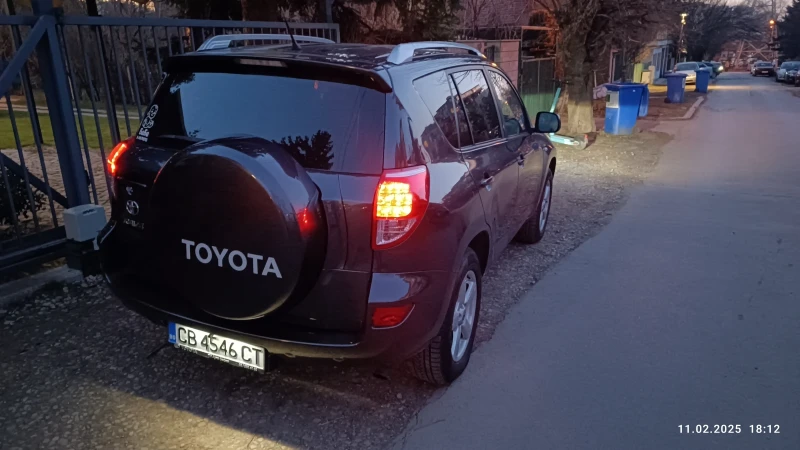 Toyota Rav4, снимка 3 - Автомобили и джипове - 49088706