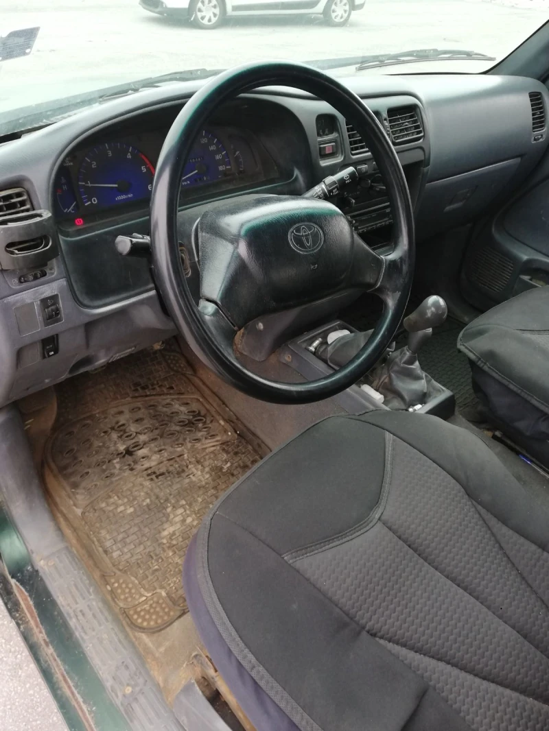 Toyota Hilux, снимка 6 - Автомобили и джипове - 53354568