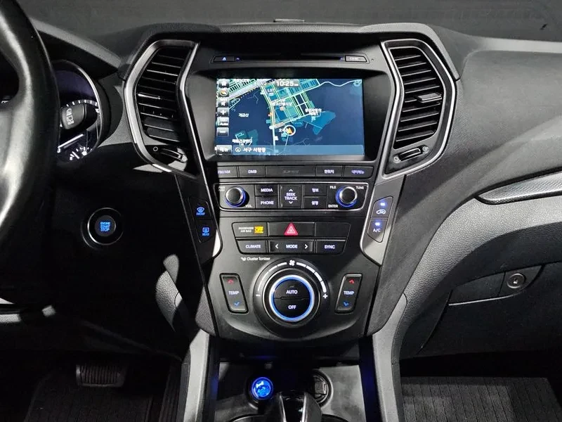 Hyundai Santa fe 2.0 2Wd Premium, снимка 14 - Автомобили и джипове - 55888679